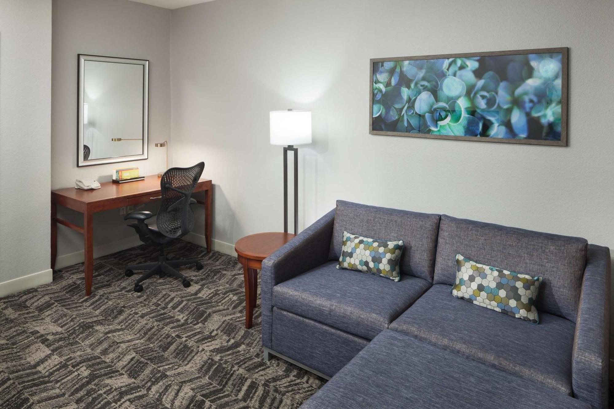 Junior King Suite with Roll-In Shower - Mobility Access,1551977056:JPEG