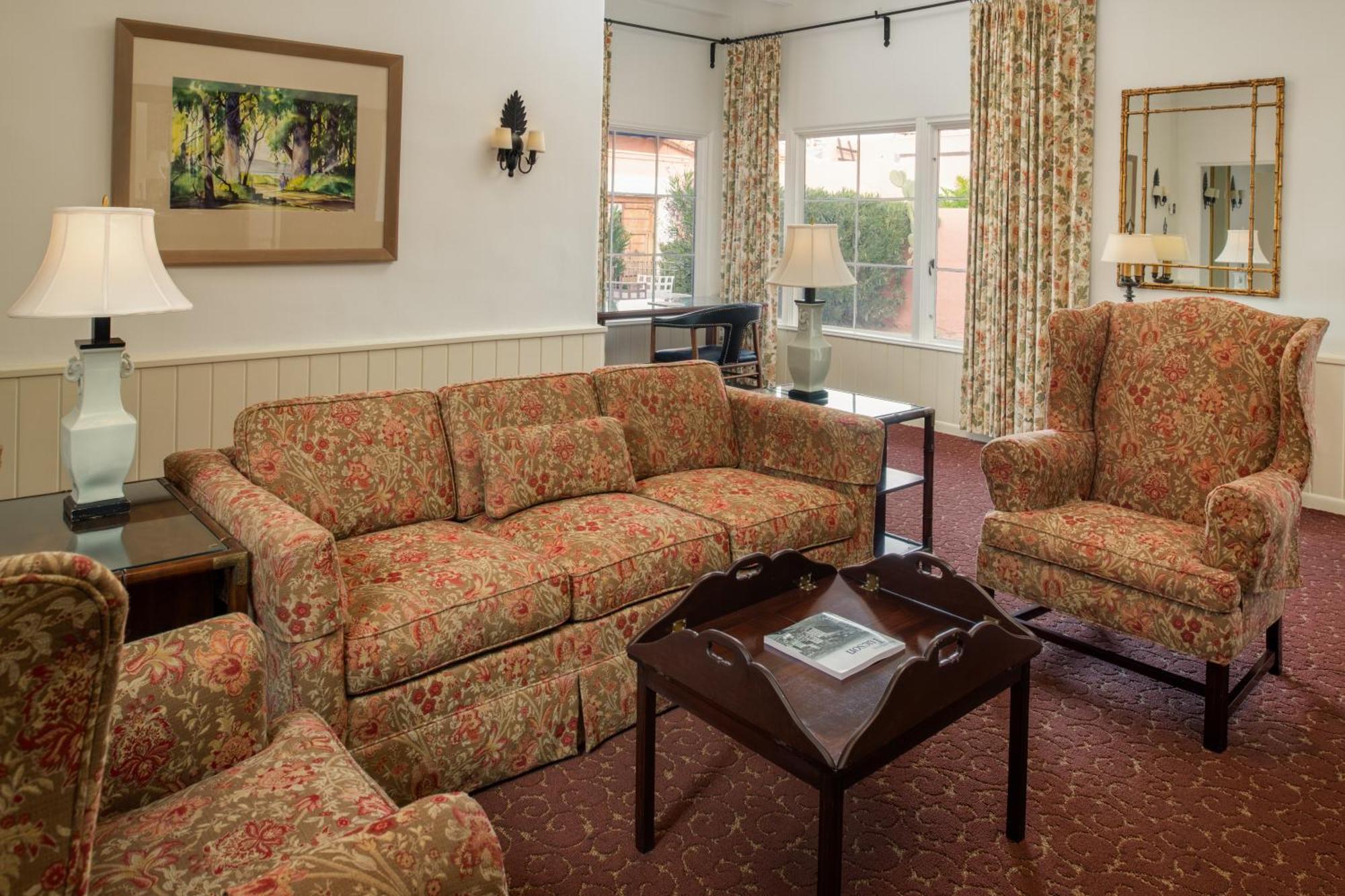 Deluxe Suite
