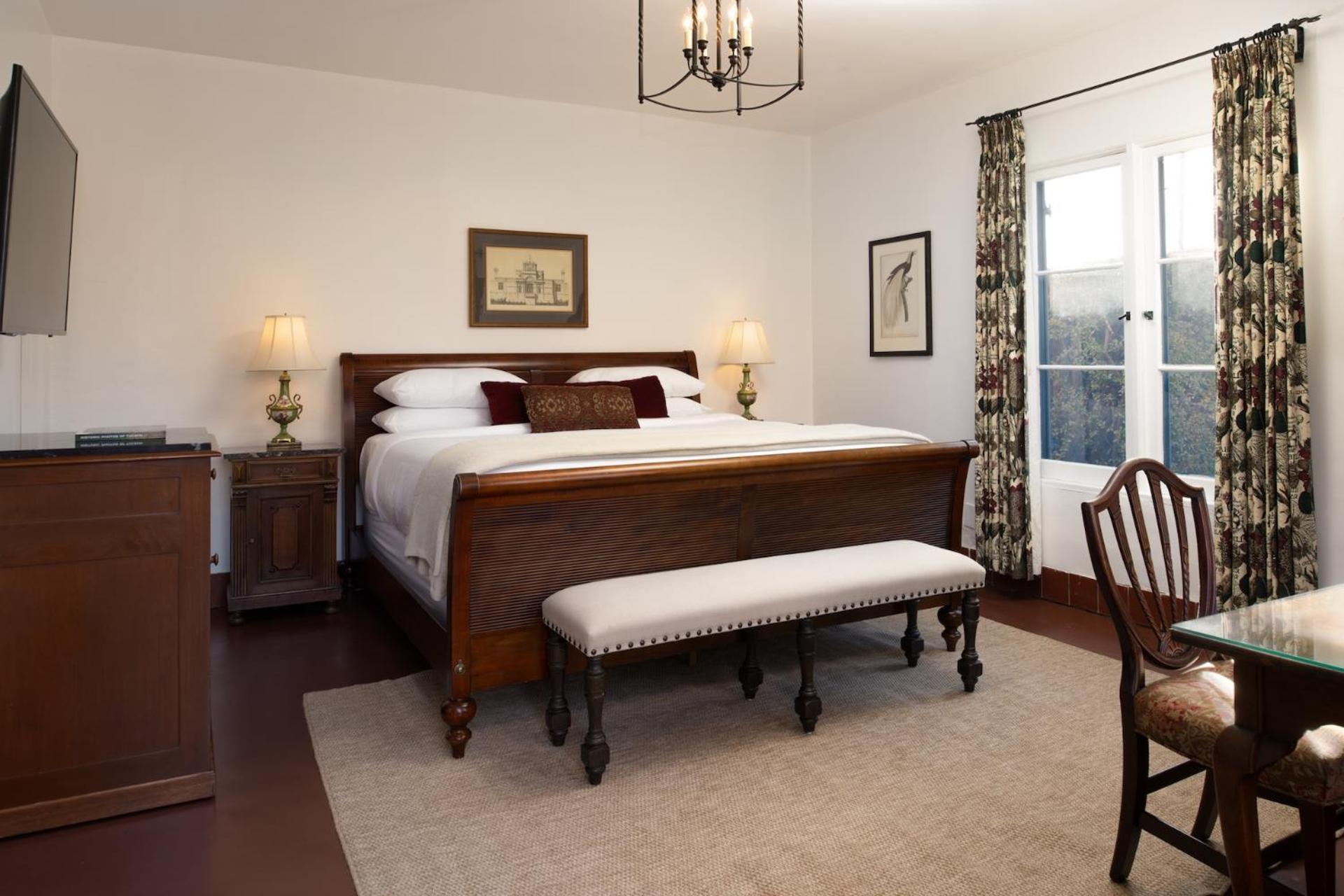 Premium King Room