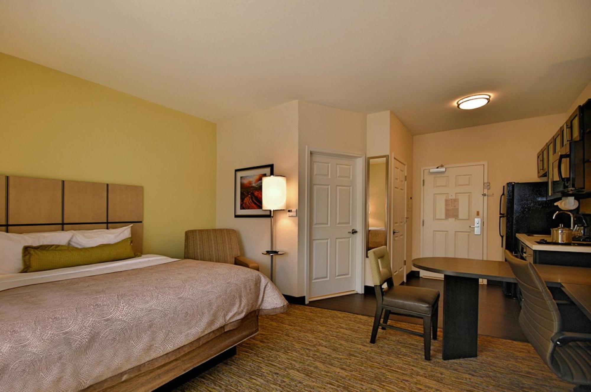 Queen Studio Suite