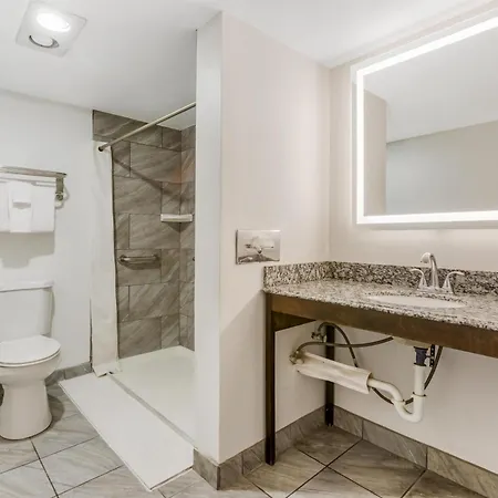 Best Western Innsuites Tucson Foothills Hotel & Suites-3